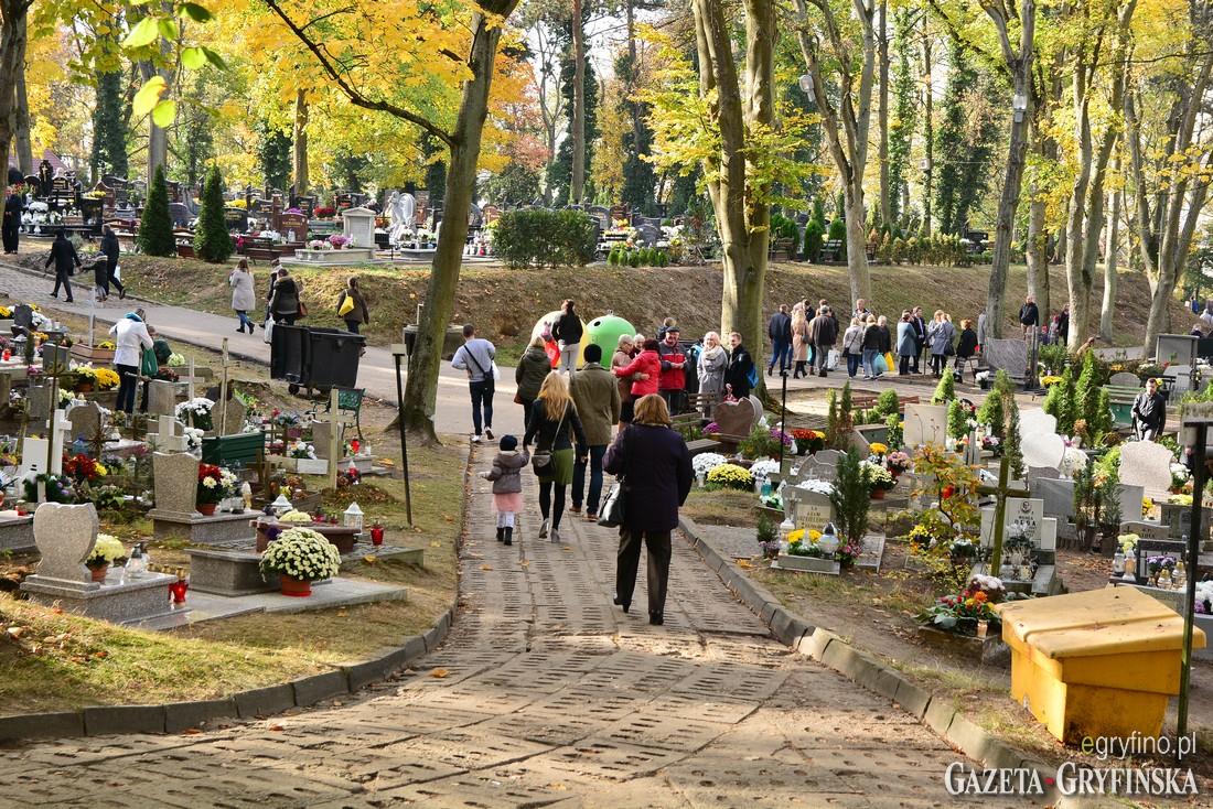Zdjęcia z gryfińskiego cmentarza