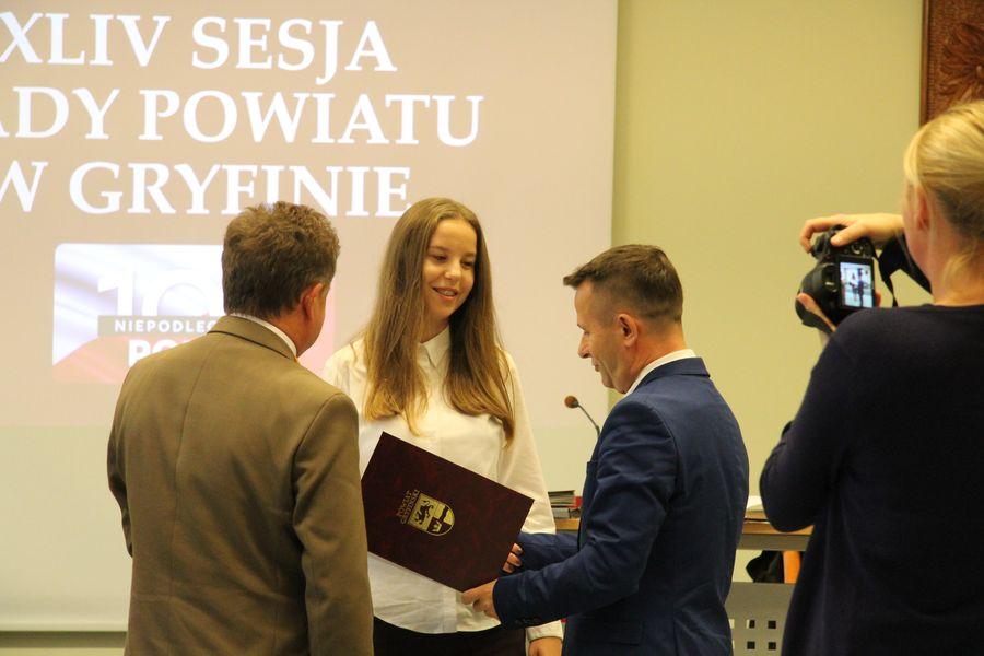 Przyjęli wszystkie uchwały i nagrodzili uczniów [GALERIA]