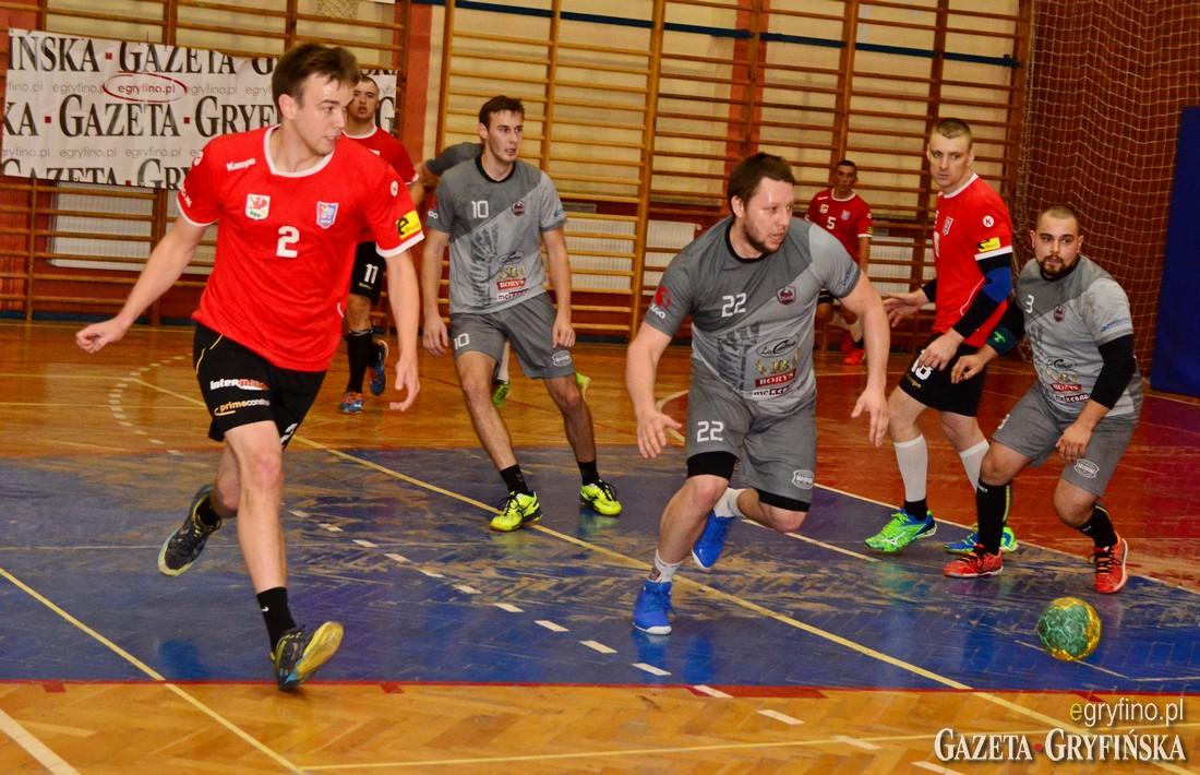 KPR Gryfino nie dał rady pokonać lidera tabeli   [GALERIA]