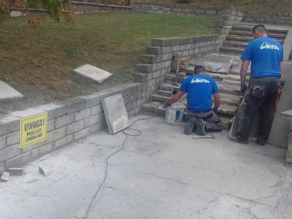 Powiat próbuje ratować schody