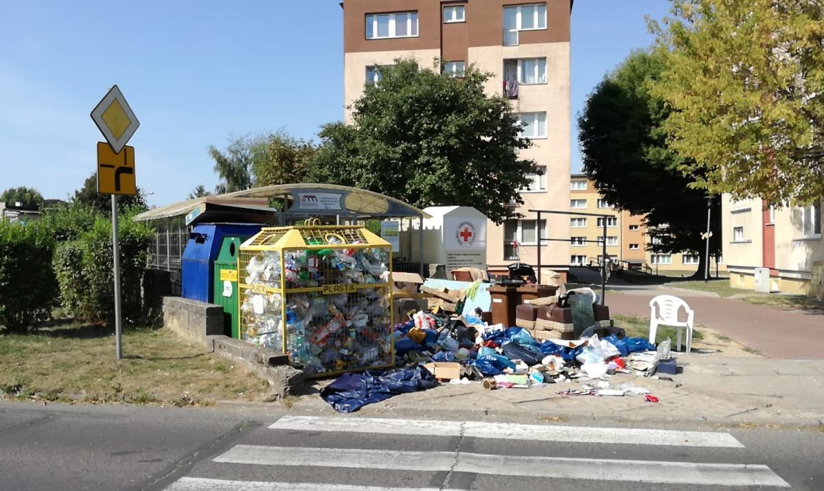 Śmieci na ulicach Gryfina