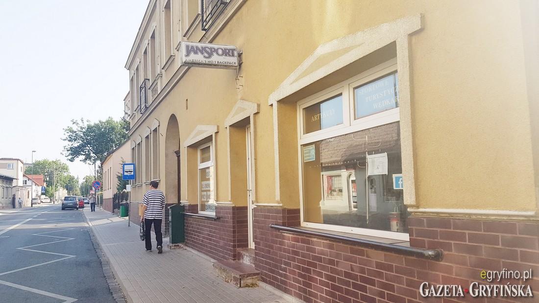 Nie ma już sklepu sportowego w tym miejscu