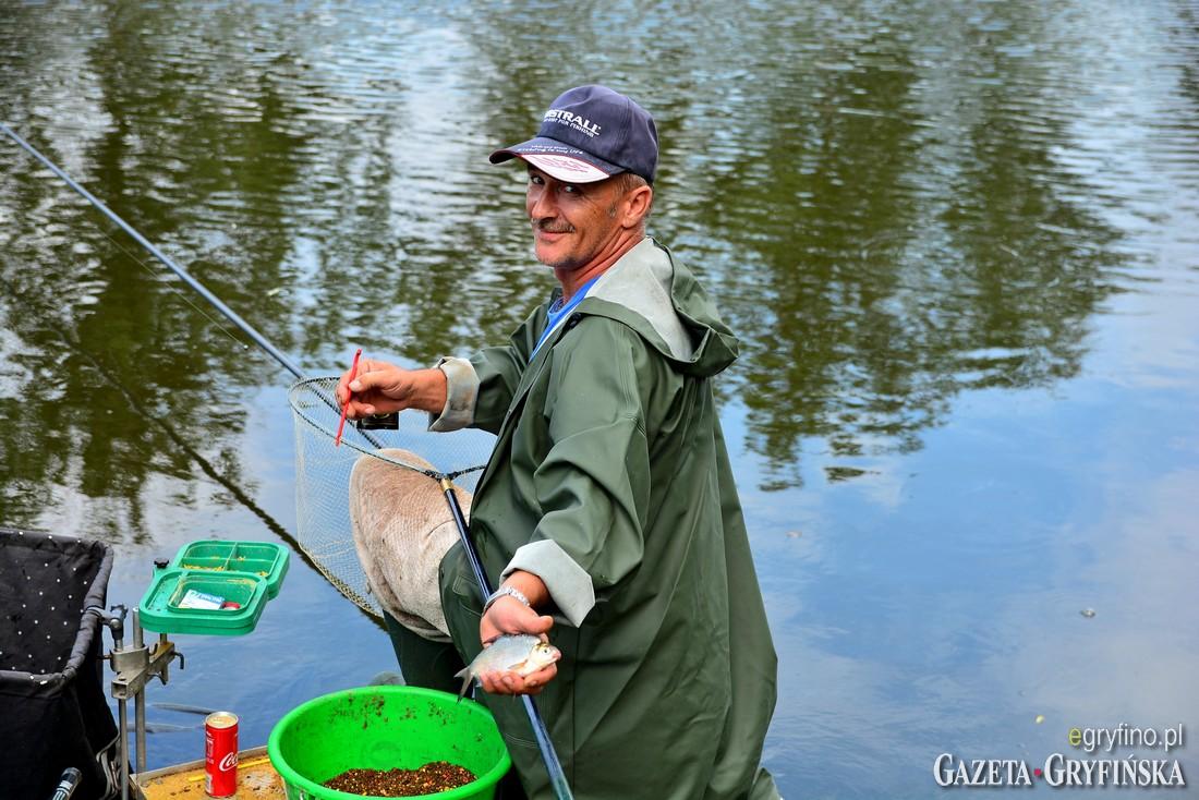 Łowili na Ciepłym Kanale [GALERIA]