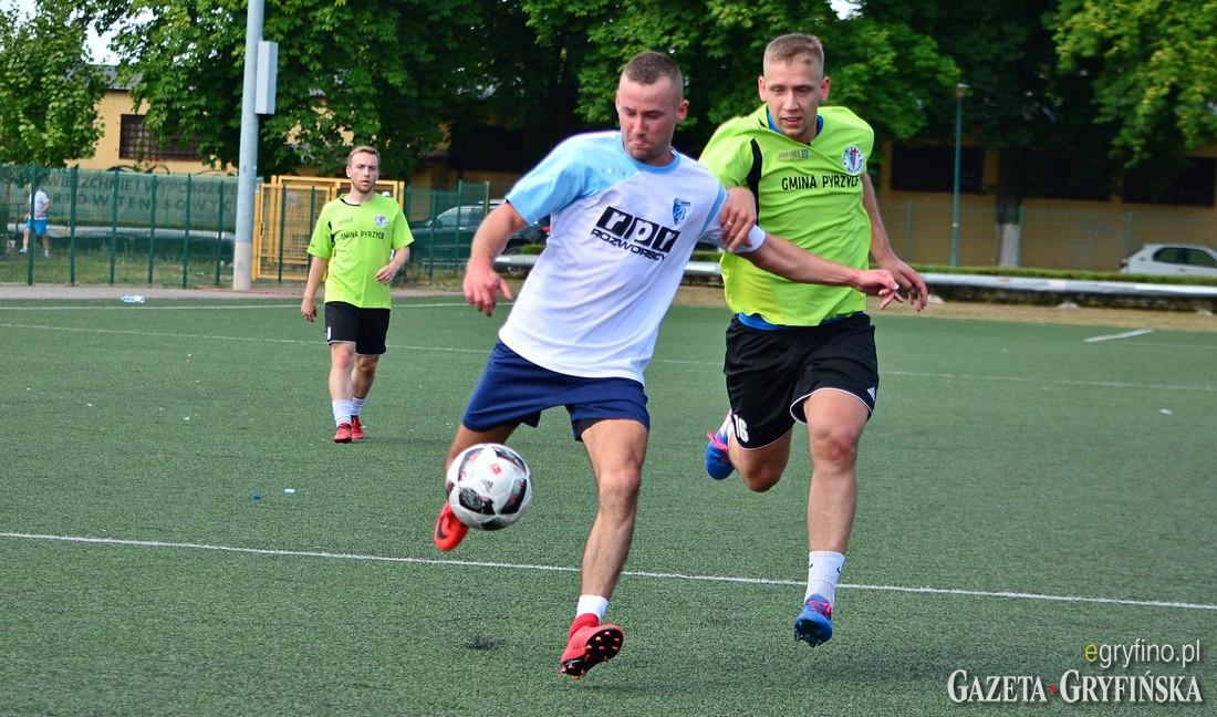 Zdecydowana wygrana Błękitu Pniewo [GALERIA]