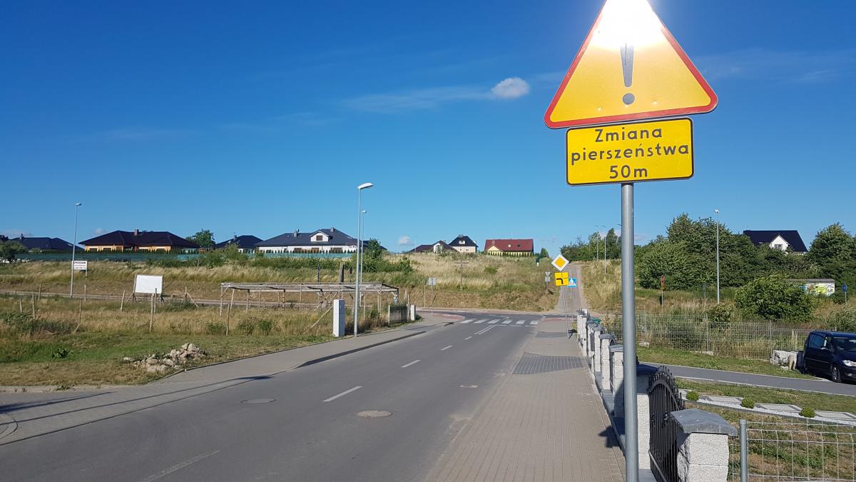 Znak z błędem. Wykrzyknik zjadł 