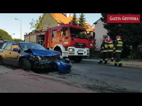 Zniszczyli trzy auta i uciekli z miejsca zdarzenia [VIDEO+GALERIA]