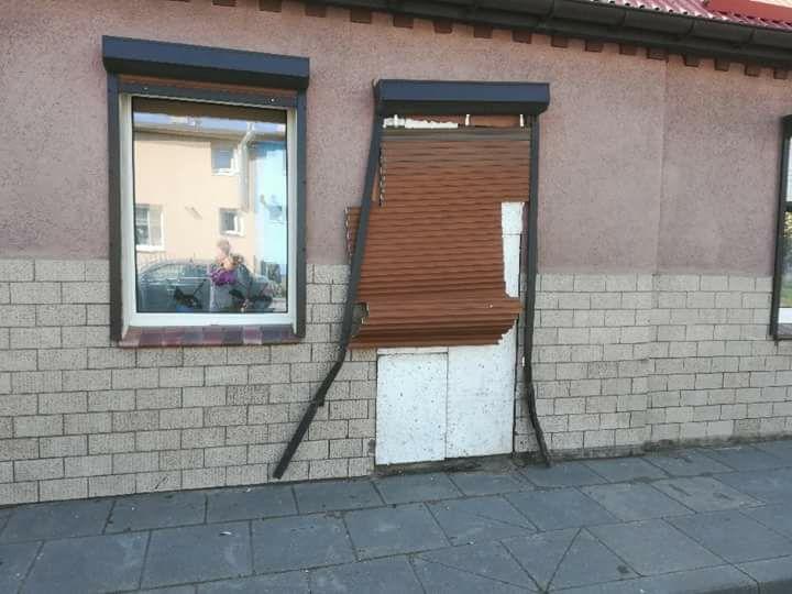Wjechał w dom i uciekł z miejsca zdarzenia!