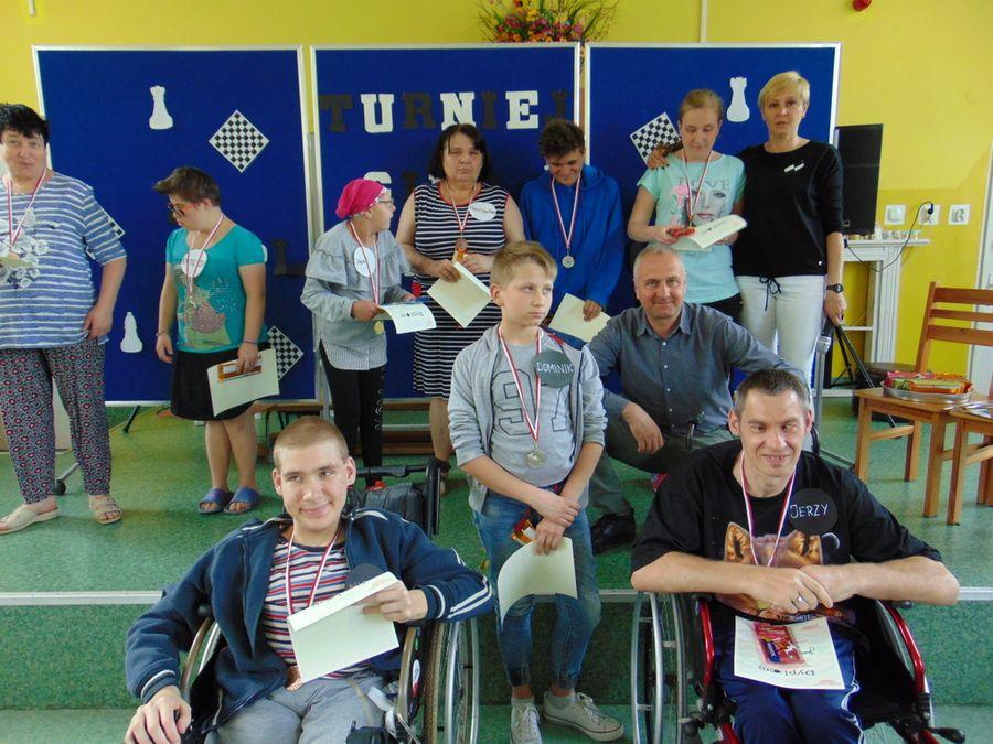 Rywalizowali w warcaby, chińczyka oraz domino