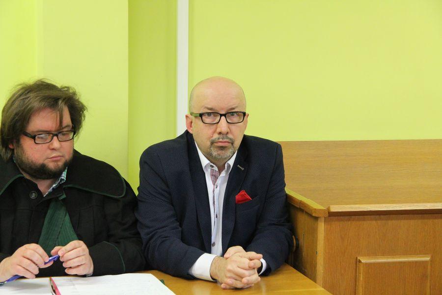 M. Brzeziński oskarżony również o znieważenie [GALERIA]
