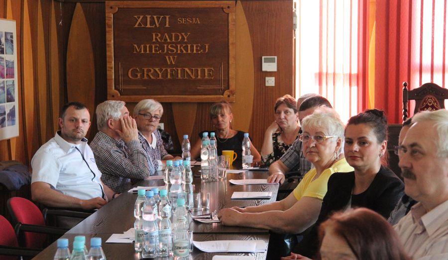 Z sołtysów zrobili specjalistów od szkód