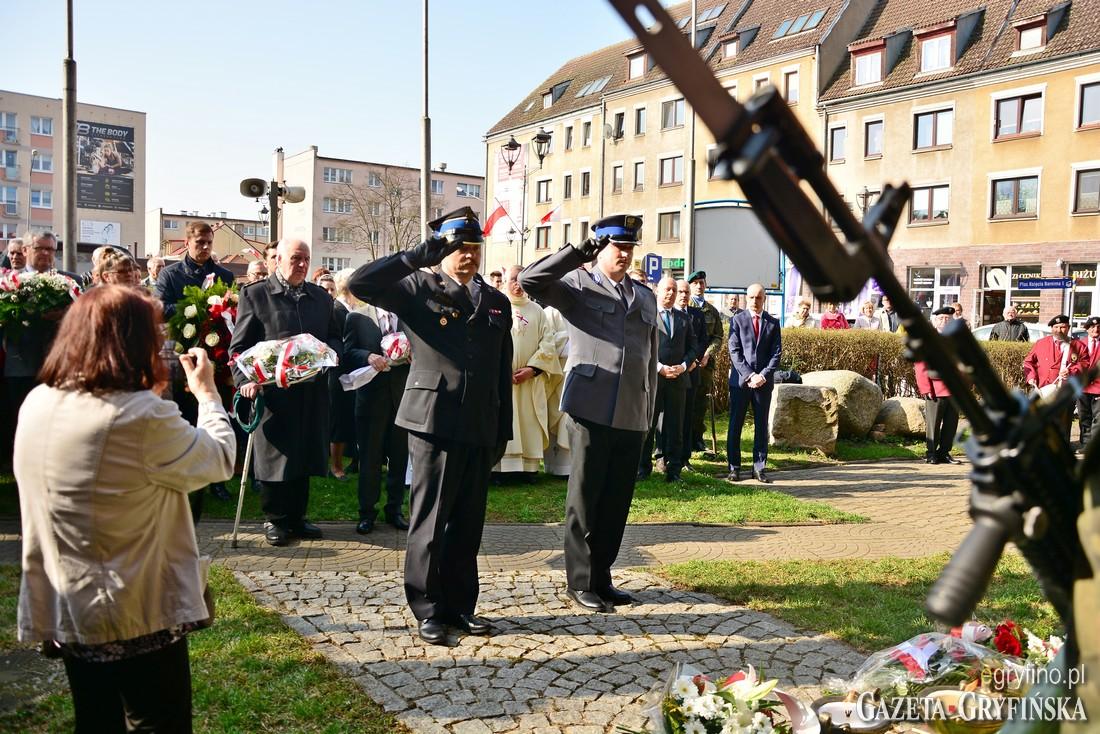 Obchody 8.rocznicy katastrofy smoleńskiej w Gryfinie  [GALERIA]