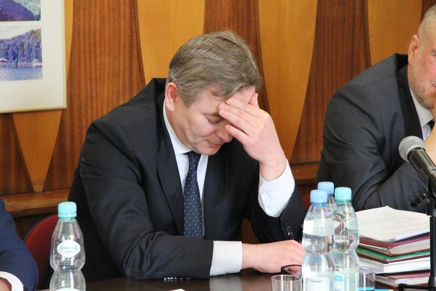 Przedwyborczy cyrk na sesji [GALERIA]