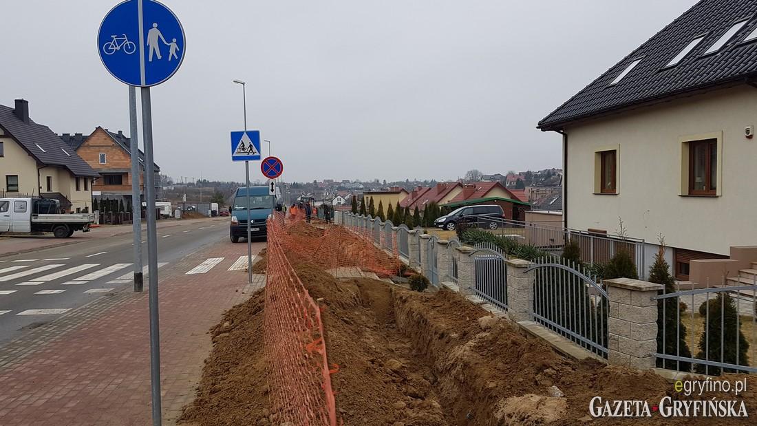 Kładą kabel – mieszkańcy zaniepokojeni