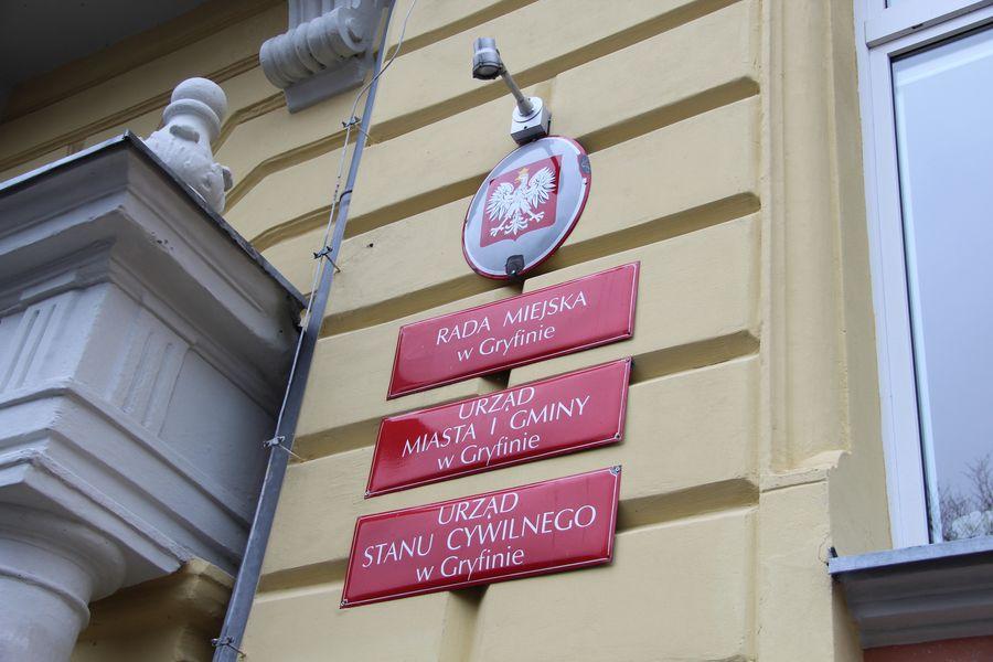 Burmistrz i radni będą rządzić o rok dłużej