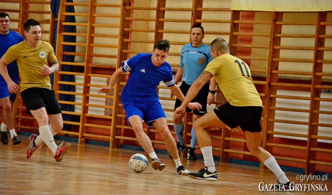 GLHA. Aby na Remis wyprzedza Ogniwo. Derby miasta dla Odry Gryfino
