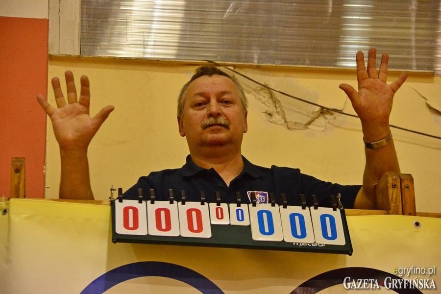 Skandaliczna oprawa meczu KPR