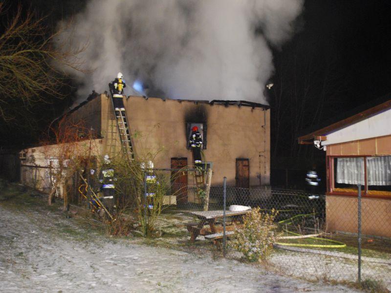 W nocy wybuchł pożar budynku w Szczawnie