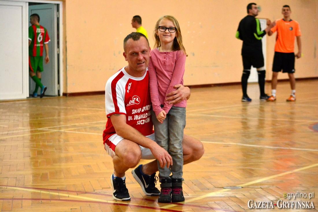 Trzy gole Bykowskiego nie wystarczyły [GALERIA]