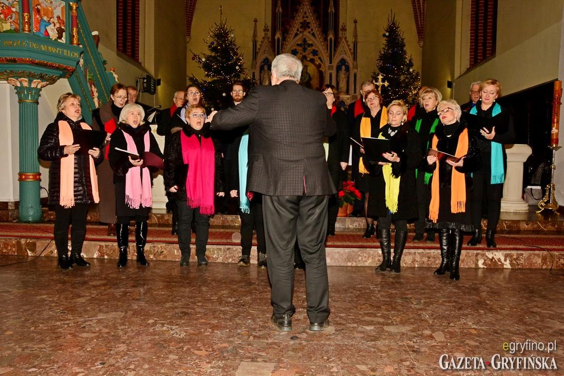 Koncert kolęd w kościele p.w. NNMP w Gryfinie [GALERIA]