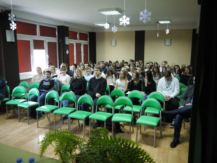 Pamięć i Prawda o stanie wojennym z uczniami