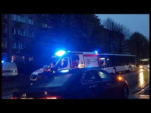 Pieszy potrącony na pasach. Gryfino stanęło [VIDEO] [GALERIA]