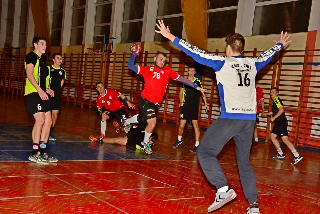 Skromna wygrana MKS CKS SMS Szczecin nad juniorami KPR Gryfino [GALERIA]
