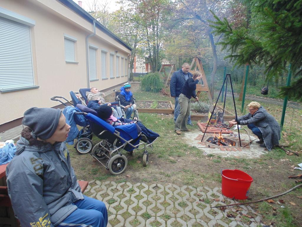 Doświadczali wrażeń przy ognisku [GALERIA]