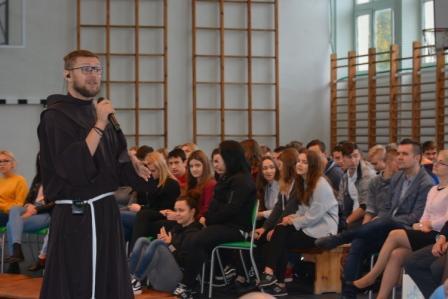 Franciszkanin spotkał się z gryfińską młodzieżą