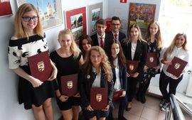 Zdolni uczniowie szkół ponadgimnazjalnych otrzymali stypendia
