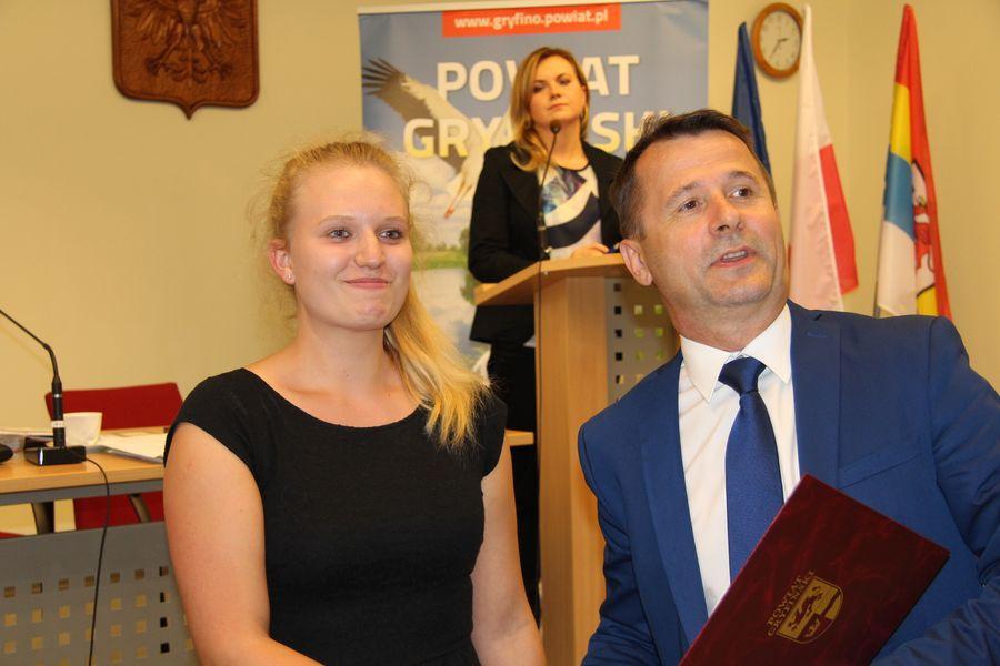 Wręczali stypendia i wysłuchiwali informacji [GALERIA]