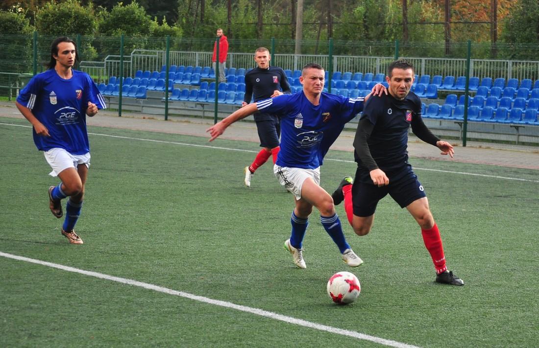 Energetyk Gryfino wygrał z Energetykiem II  21:1.Trener rezerw podziękował za lekcję  [GALERIA]