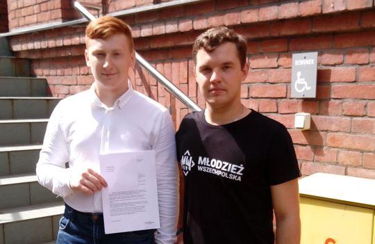 Pytają, czy manifestacja pod sądem była legalna