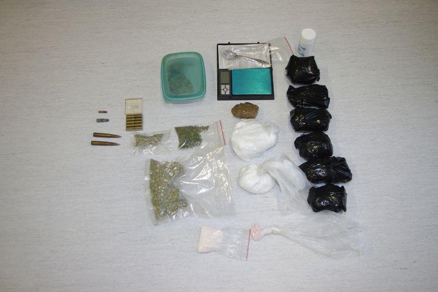 Posiadał prawie kilogram amfetaminy i amunicję!