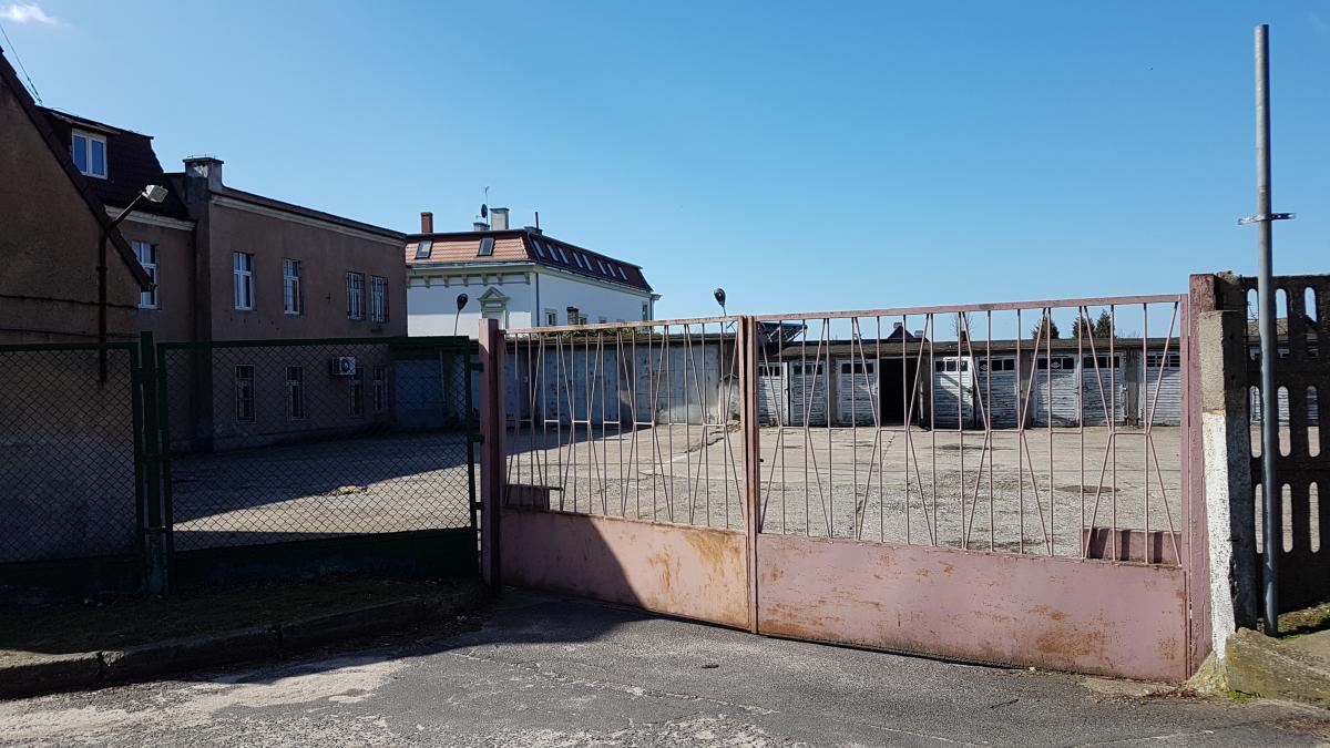 Wykorzystać plac po byłej komendzie!