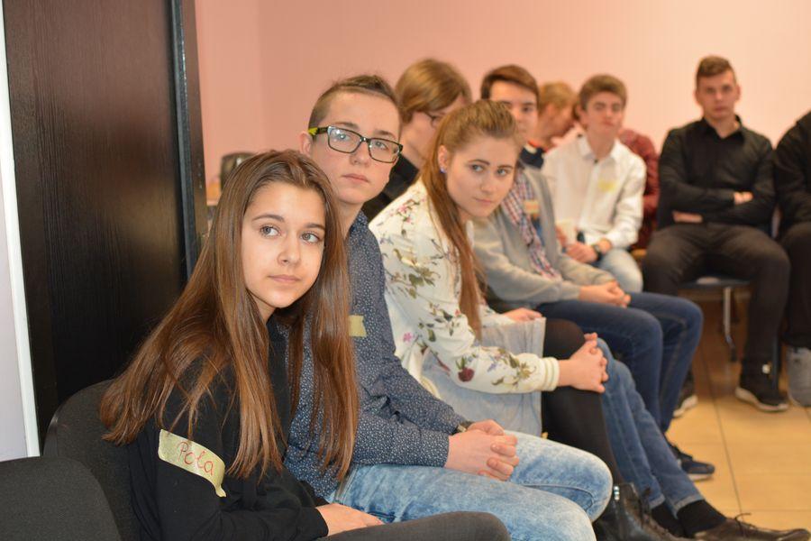 Szkoliła młodych radnych