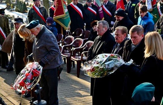 Upamiętnili 77. rocznicę deportacji Polaków na Sybir
