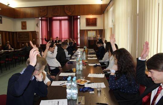 Młodzi radni przyklepali swój plan [FOTO]