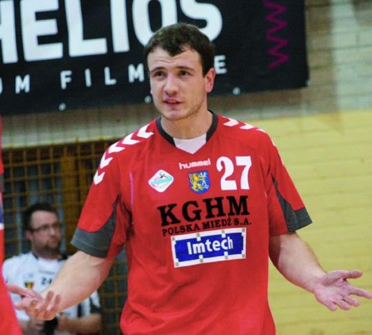 Miedź spadła, Kokoszka bez klubu