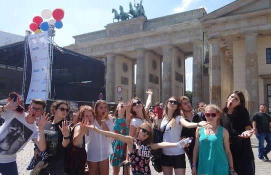 Uhuru pojedzie do Berlina