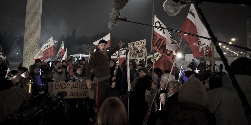 Przybywa silna grupa twórców filmu