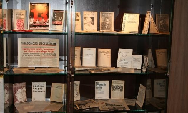 Pamiątki stanu wojennego w bibliotece