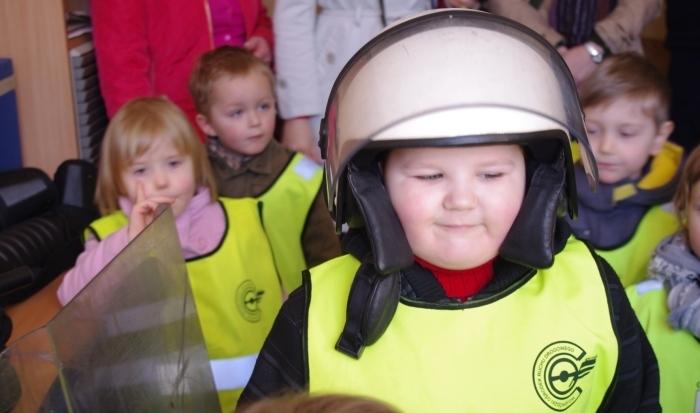 Przedszkolaki z wizytą w Komendzie Powiatowej Policji