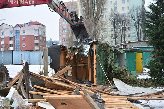 Wyburzyli boksy na przystani... postawią nowe! [foto]