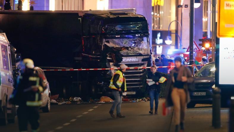Tragedia w Berlinie. Ciężarówka z Gryfina wjechała w tłum ludzi. Martwy Polak pochodzi z gminy Banie [aktualizacja]