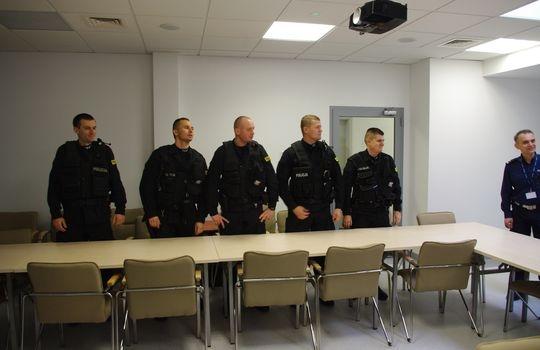 Młodzi policjanci opuszczają Gryfino
