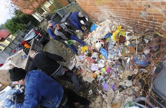 Bałagan i eksmisja. Koszty ponoszą podatnicy