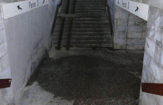 Prysznic w tunelu PKP