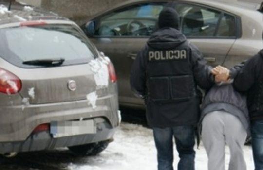 Pobili 15-latka i zabrali mu telefon