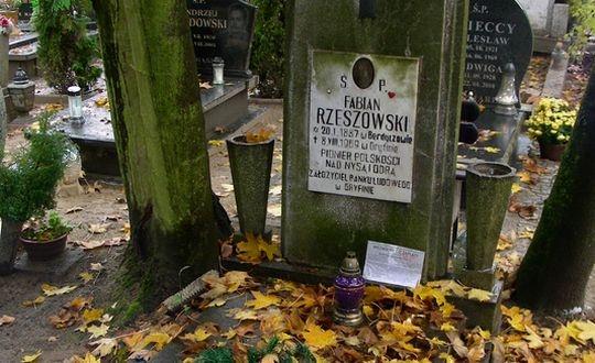Cudzoziemki opłaciły grób Rzeszowskiego