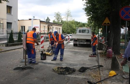 Robią drogę do szpitala